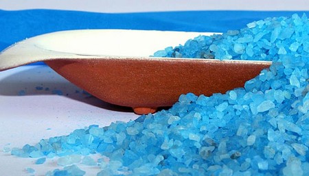 Морская соль для похудения - обертывания, массаж и ванны